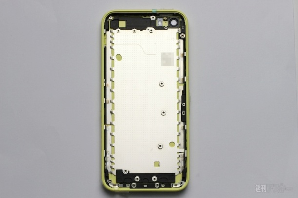 yellow_plastic_iphone_inside